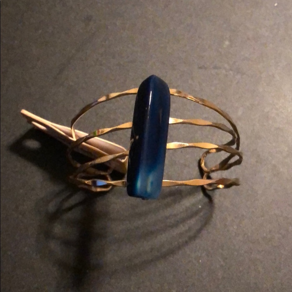Terra - gold bracelet with blue stone
